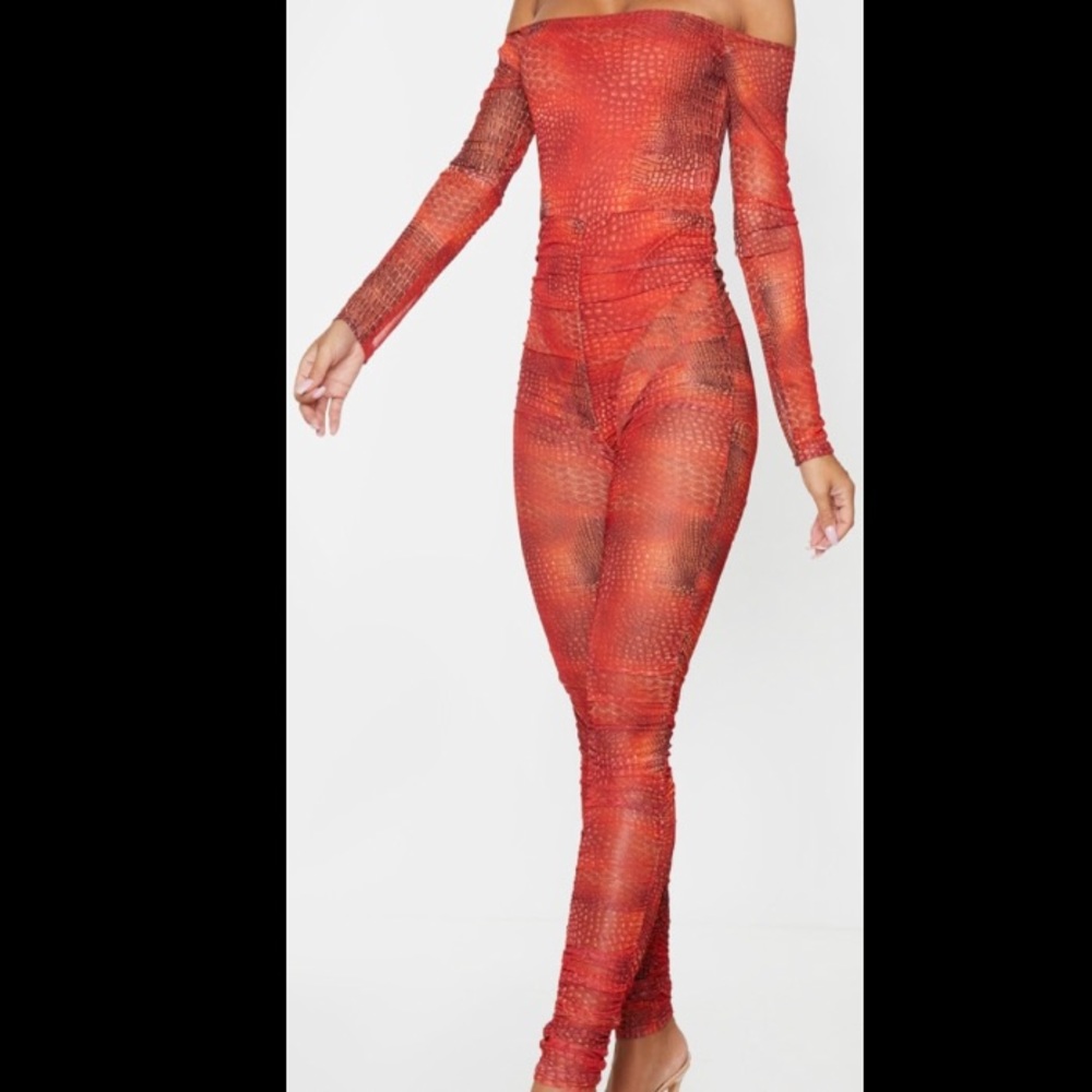 Pretty Little Thing jumpsuit